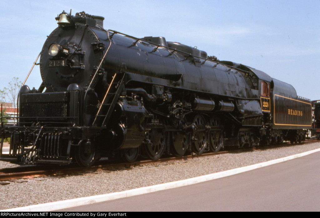 RDG 4-8-4 #2124 - Reading Co